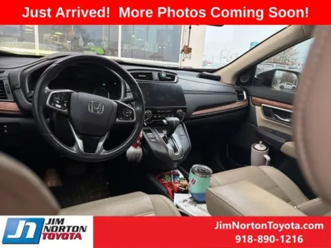 More photos of 2019 Honda CR-V Touring at Jim Norton Toyota, OK