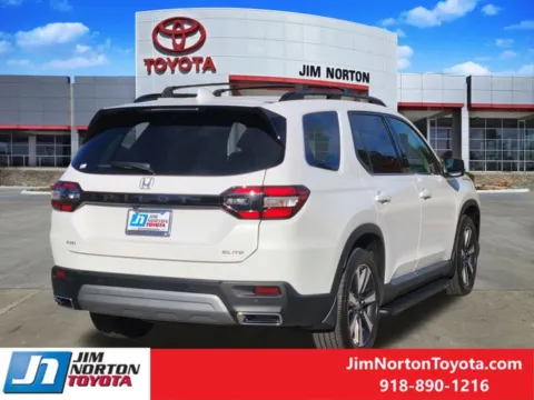 More photos of 2023 Honda Pilot Elite at Jim Norton Toyota, OK