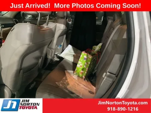 More photos of 2013 Jeep Grand Cherokee Laredo at Jim Norton Toyota, OK