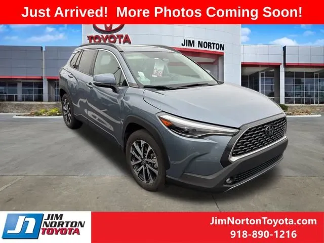 Silver 2023 Toyota Corolla Cross XLE for sale in Tulsa, OK