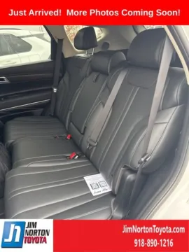 More photos of 2021 Genesis GV80 2.5T at Jim Norton Toyota, OK