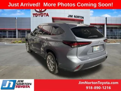 More photos of 2024 Toyota Highlander Limited at Jim Norton Toyota, OK
