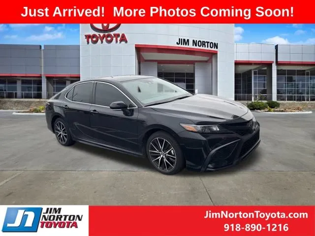 Black 2024 Toyota Camry SE for sale in Tulsa, OK