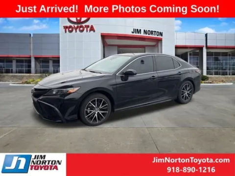 Photos of 2024 Toyota Camry SE for sale in Tulsa, OK at Jim Norton Toyota