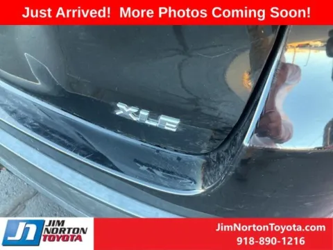 More photos of 2015 Toyota Highlander XLE V6 at Jim Norton Toyota, OK