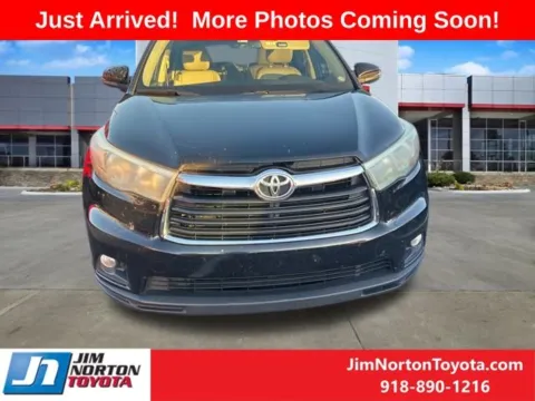 Another view of 2015 Toyota Highlander XLE V6 for sale in Tulsa, OK at Jim Norton Toyota