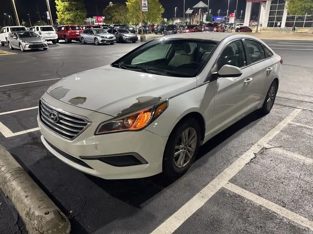 White 2017 Hyundai Sonata SE for sale in Tulsa, OK