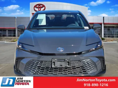 Photos of 2025 Toyota Camry SE for sale in Tulsa, OK at Jim Norton Toyota