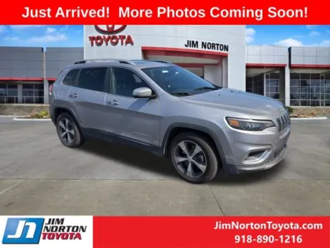 Silver 2019 Jeep Cherokee Limited for sale in Tulsa, OK