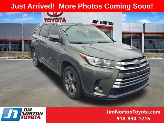 Green 2018 Toyota Highlander Limited Platinum for sale in Tulsa, OK