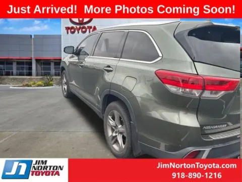 More photos of 2018 Toyota Highlander Limited Platinum at Jim Norton Toyota, OK