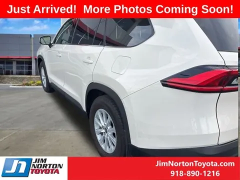 More photos of 2024 Toyota Grand Highlander XLE at Jim Norton Toyota, OK