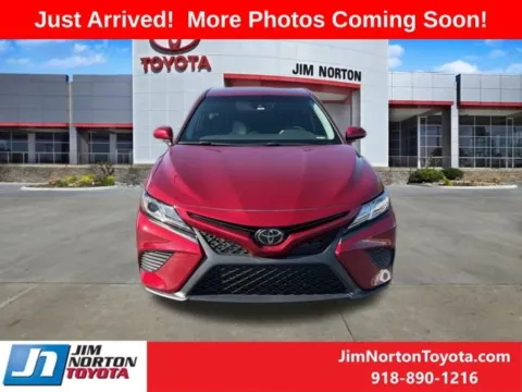 Photos of 2018 Toyota Camry SE for sale in Tulsa, OK at Jim Norton Toyota