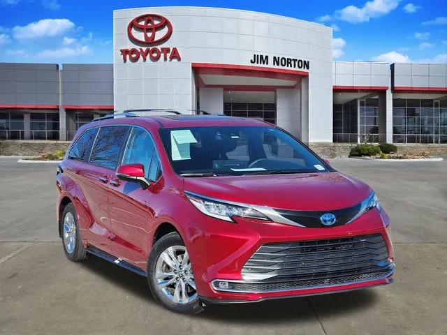 Red 2025 Toyota Sienna Limited for sale in Tulsa, OK