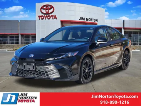 Another view of 2025 Toyota Camry SE for sale in Tulsa, OK at Jim Norton Toyota