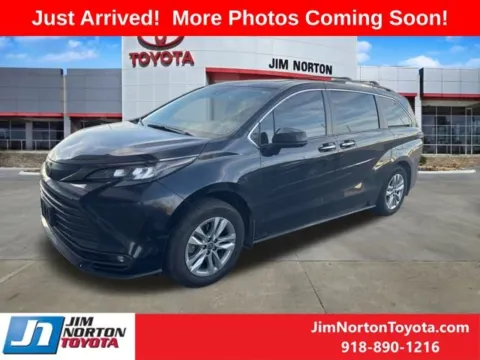 Photos of 2023 Toyota Sienna Woodland Edition for sale in Tulsa, OK at Jim Norton Toyota