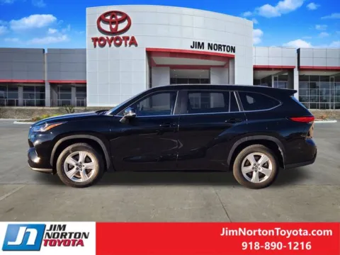 More photos of 2023 Toyota Highlander L at Jim Norton Toyota, OK