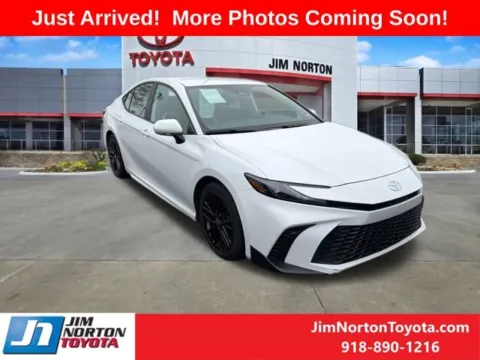 White 2025 Toyota Camry SE for sale in Tulsa, OK