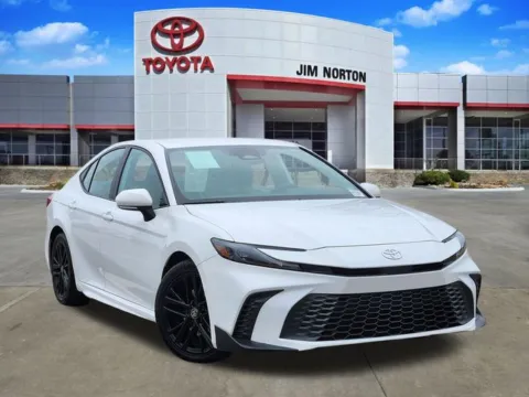 White 2025 Toyota Camry SE for sale in Tulsa, OK