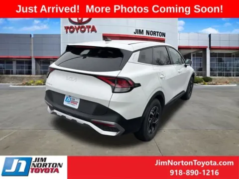 More photos of 2024 Kia Sportage LX at Jim Norton Toyota, OK