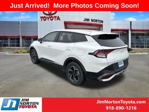 More photos of 2024 Kia Sportage LX at Jim Norton Toyota, OK