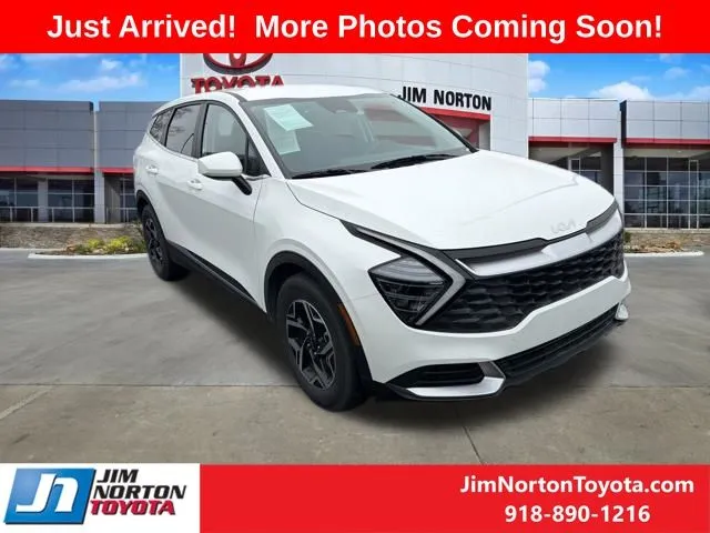White 2024 Kia Sportage LX for sale in Tulsa, OK
