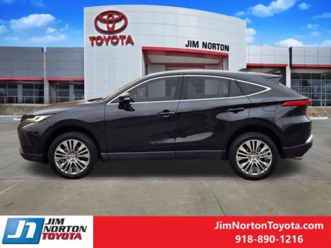 More photos of 2023 Toyota Venza Limited at Jim Norton Toyota, OK