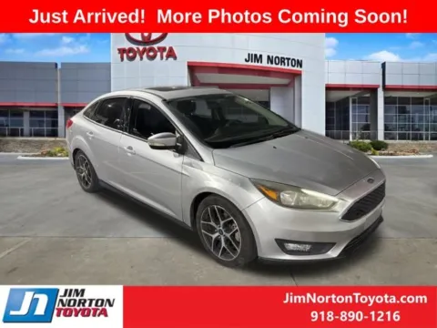 Silver 2017 Ford Focus SEL for sale in Tulsa, OK