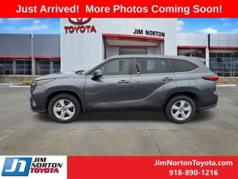 Another view of 2023 Toyota Highlander Hybrid LE for sale in Tulsa, OK at Jim Norton Toyota