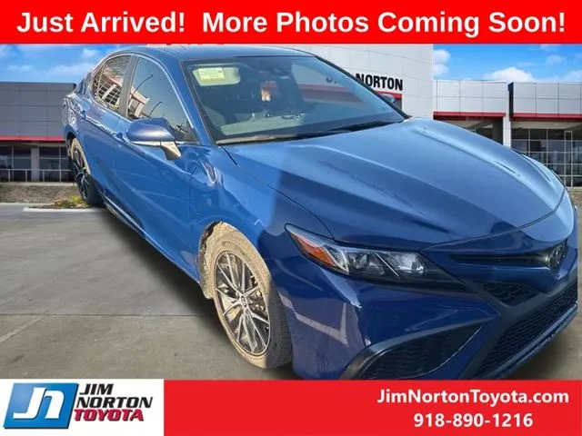 Blue 2024 Toyota Camry SE for sale in Tulsa, OK