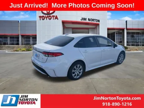 More photos of 2022 Toyota Corolla LE at Jim Norton Toyota, OK