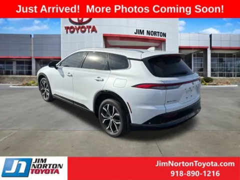 More photos of 2025 Toyota Crown Signia XLE at Jim Norton Toyota, OK