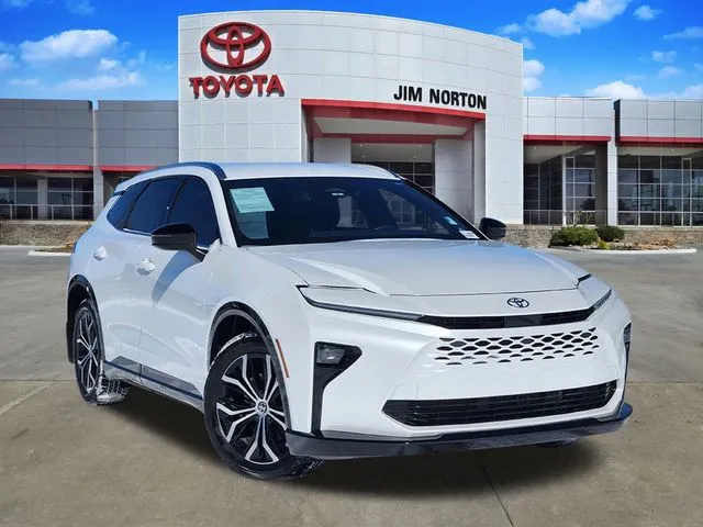 White 2025 Toyota Crown Signia XLE for sale in Tulsa, OK