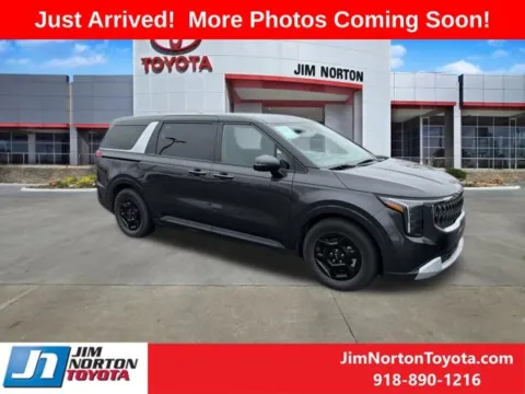 Gray 2025 Kia Carnival LXS for sale in Tulsa, OK