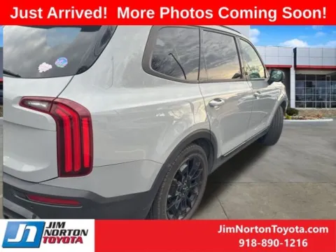 More photos of 2022 Kia Telluride EX at Jim Norton Toyota, OK