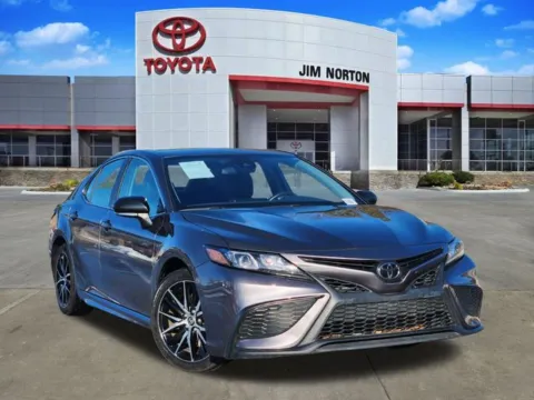 Gray 2024 Toyota Camry SE for sale in Tulsa, OK