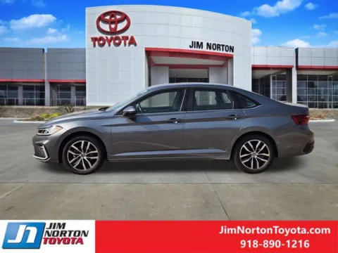 More photos of 2025 Volkswagen Jetta 1.5T SE at Jim Norton Toyota, OK