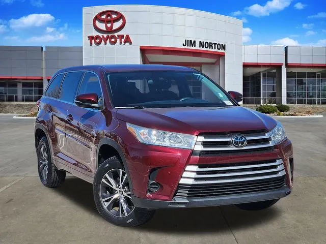 2017 Toyota Highlander LE for sale in Tulsa, OK