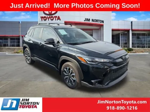 Black 2024 Toyota Corolla Cross Hybrid SE for sale in Tulsa, OK