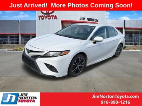 White 2019 Toyota Camry SE for sale in Tulsa, OK