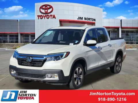 Another view of 2017 Honda Ridgeline RTL-E for sale in Tulsa, OK at Jim Norton Toyota