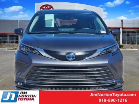 Photos of 2025 Toyota Sienna XLE for sale in Tulsa, OK at Jim Norton Toyota