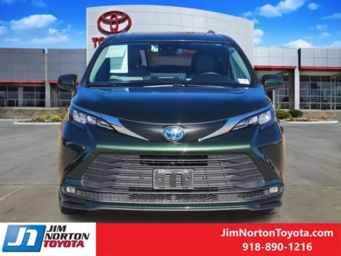 Photos of 2025 Toyota Sienna XLE for sale in Tulsa, OK at Jim Norton Toyota