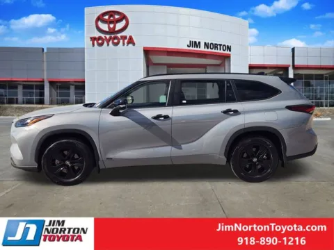 More photos of 2024 Toyota Highlander Hybrid XLE at Jim Norton Toyota, OK