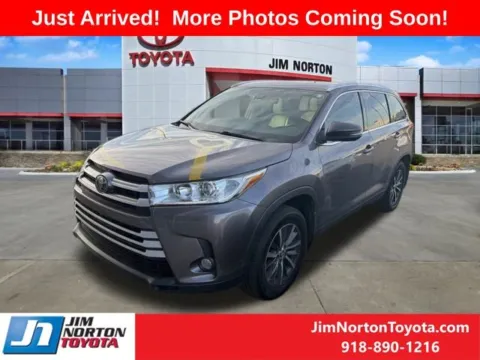 Another view of 2019 Toyota Highlander XLE for sale in Tulsa, OK at Jim Norton Toyota