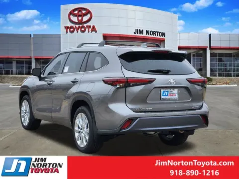 More photos of 2026 Toyota Highlander Hybrid Limited at Jim Norton Toyota, OK