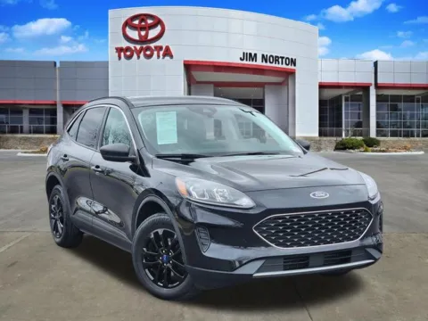 Black 2022 Ford Escape SE for sale in Tulsa, OK