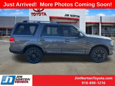 More photos of 2017 Lincoln Navigator Select at Jim Norton Toyota, OK