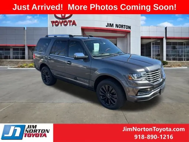 Gray 2017 Lincoln Navigator Select for sale in Tulsa, OK