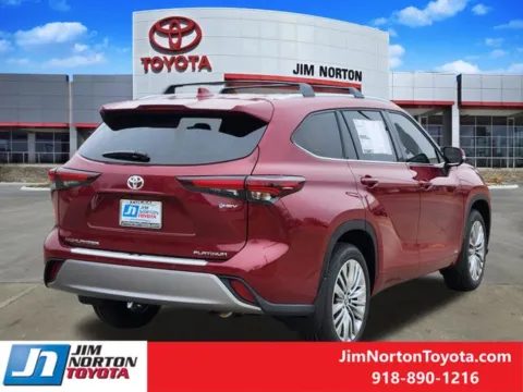 Another view of 2026 Toyota Highlander Hybrid Platinum for sale in Tulsa, OK at Jim Norton Toyota